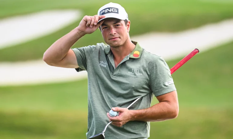 Viktor Hovland's golf clubs finally show in Hawaii, but there was just one problem